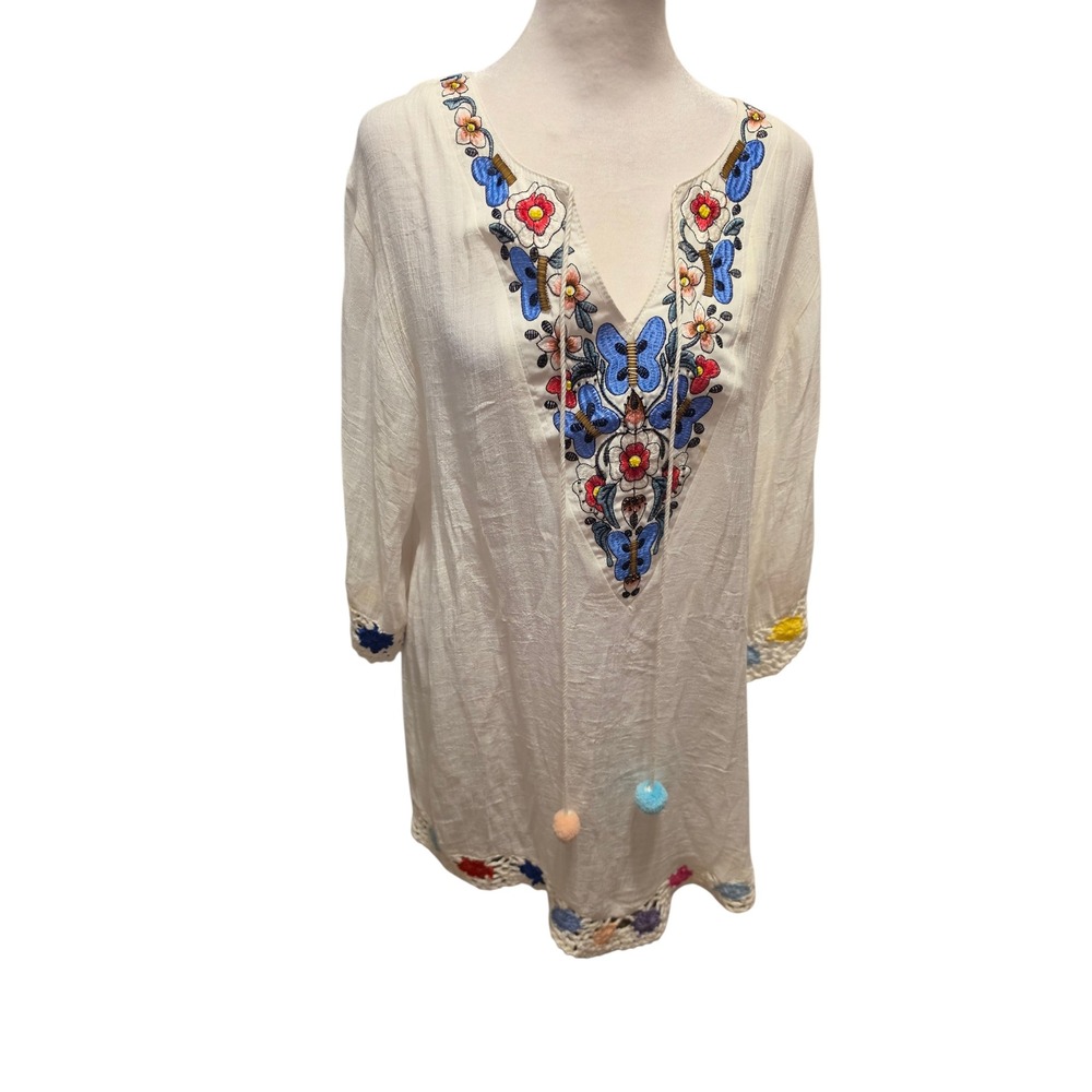 Finovas White Embroidered Butterfly Floral Tunic Top Crochet Trim Pom Pom Tassel - Picture 9 of 11